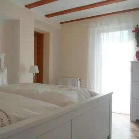 Mit Blick Auf Wasser By Interhome